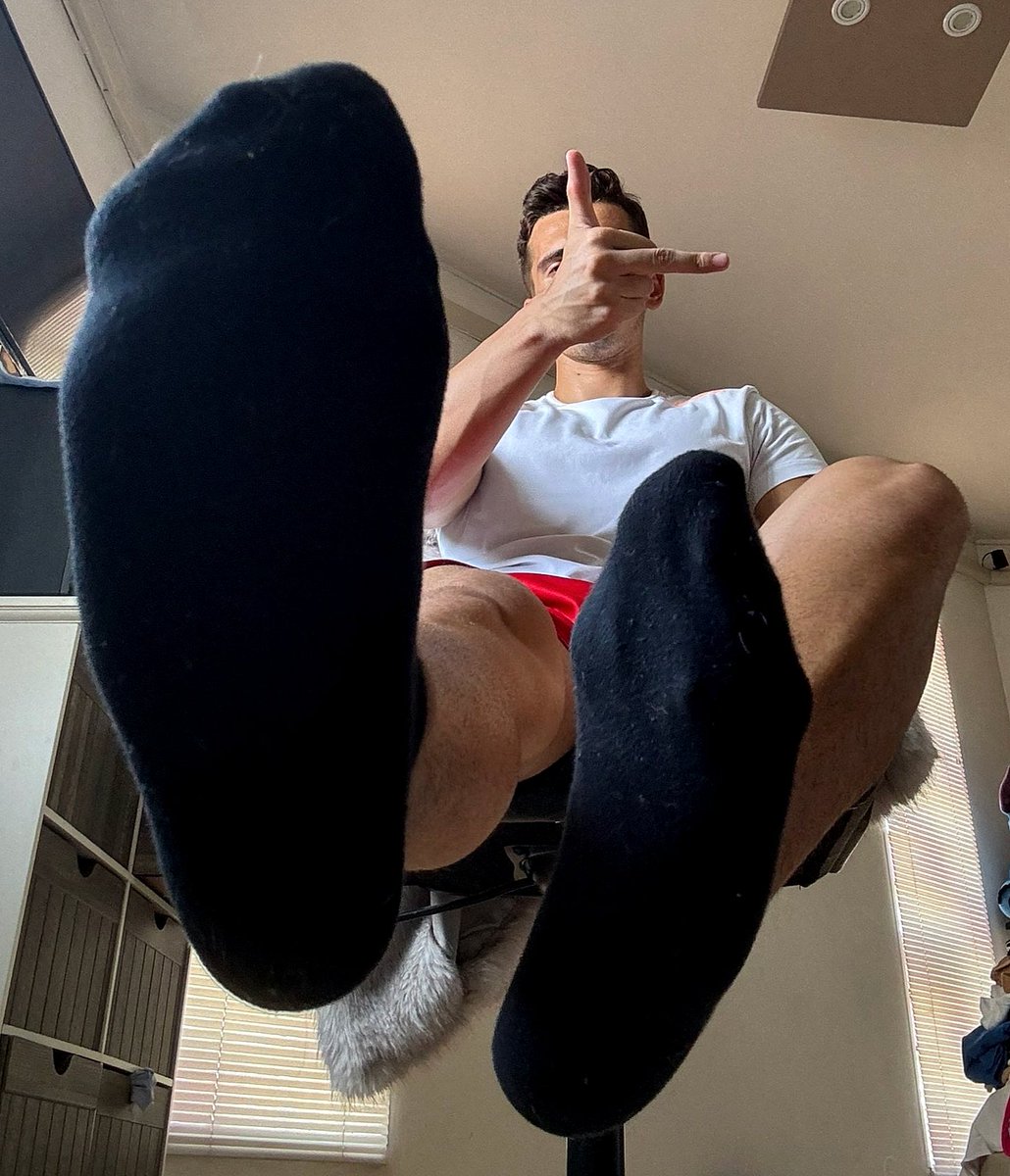 MASTERS_PROMOS's tweet image. New month, same rule: you exist to serve 😈 @Kinglion202003 🇮🇹
#FinDom #Alpha #Master #CashMaster