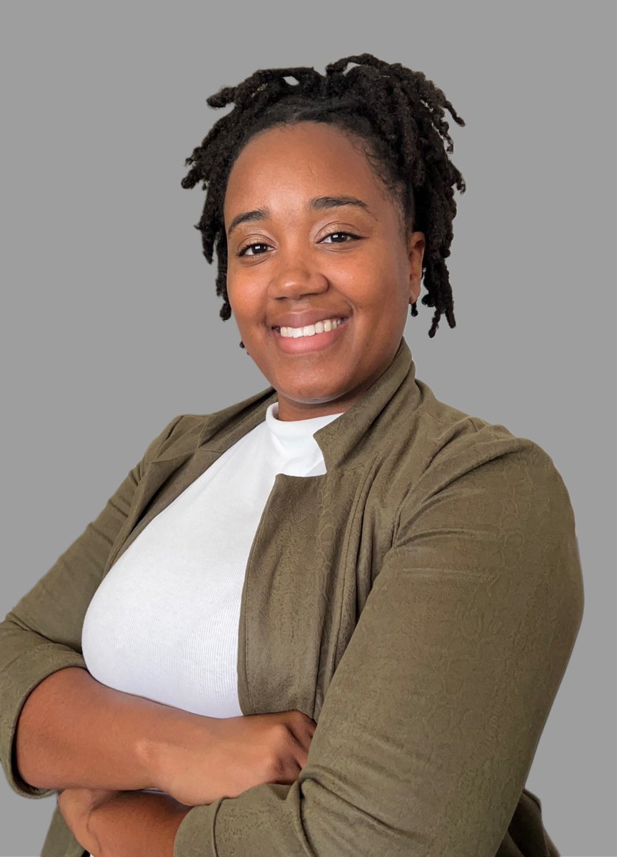 Join us in celebrating Snovea Porter, MSW, LSW, our amazing Care Service Coordinator, on her one-year anniversary with ALS United Greater Chicago! 🎉 Thank you, Snovea!