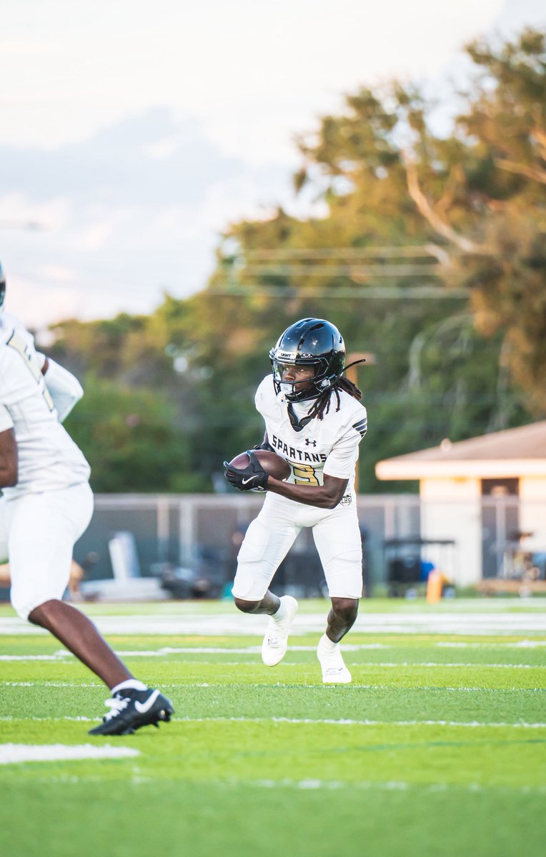 Receiving: S. Pritchett #3
26 catches, 518 yards, 5 TDs