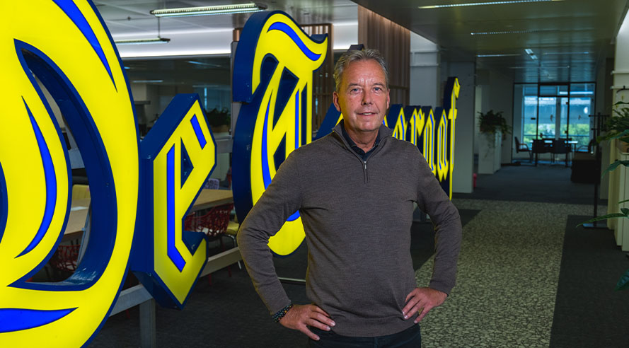 MokumMagazine's tweet photo. Valentijn Driessen: ‘Ik mis Van Gaal’ -  https://t.co/oIEVYHDQd9 https://t.co/JEzaAYf3Q5