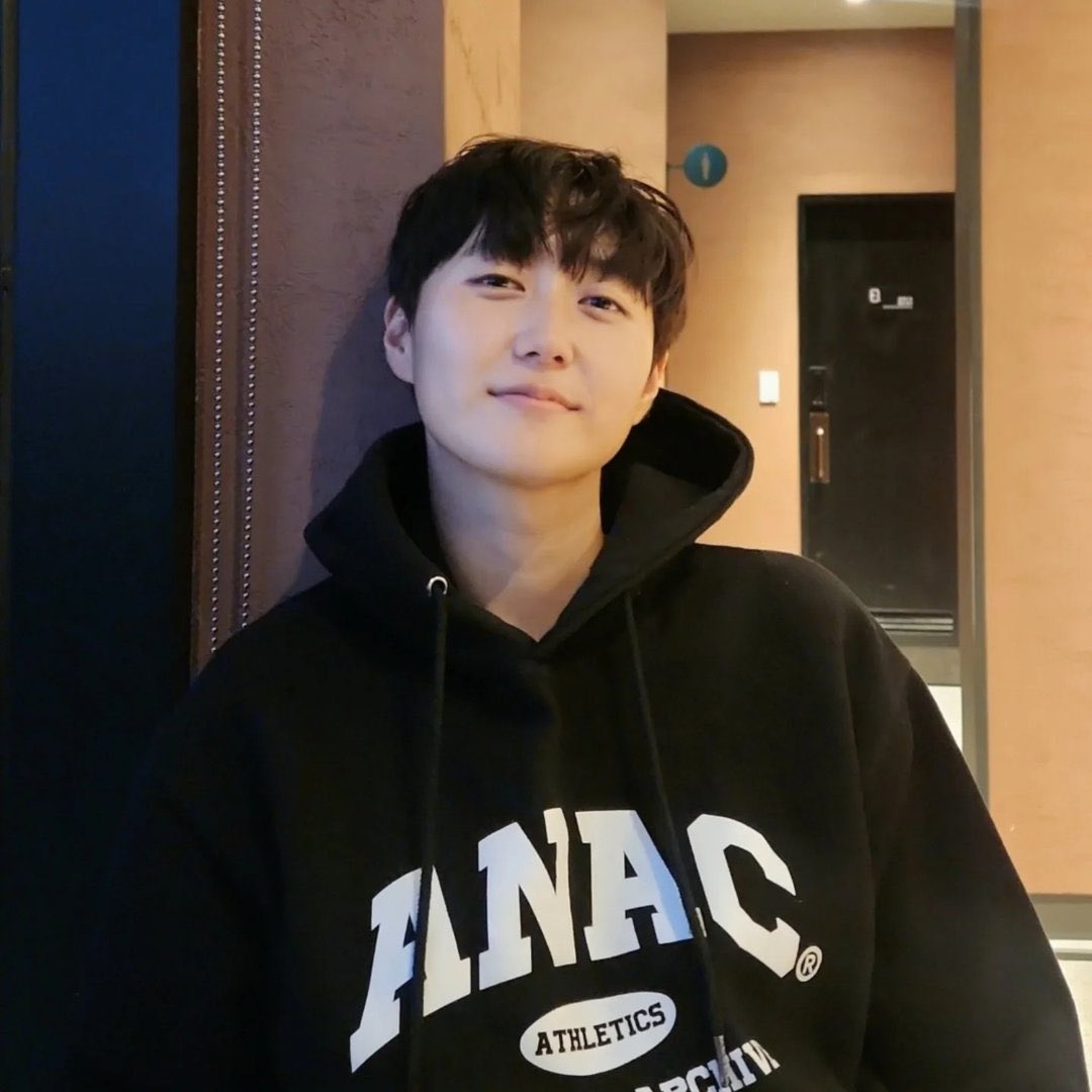 강부떱 방영 일주년 기념으로 
처음부터시작하자
일단 박보람인스타 프사바뀔때마다 울엇던 그시절부터