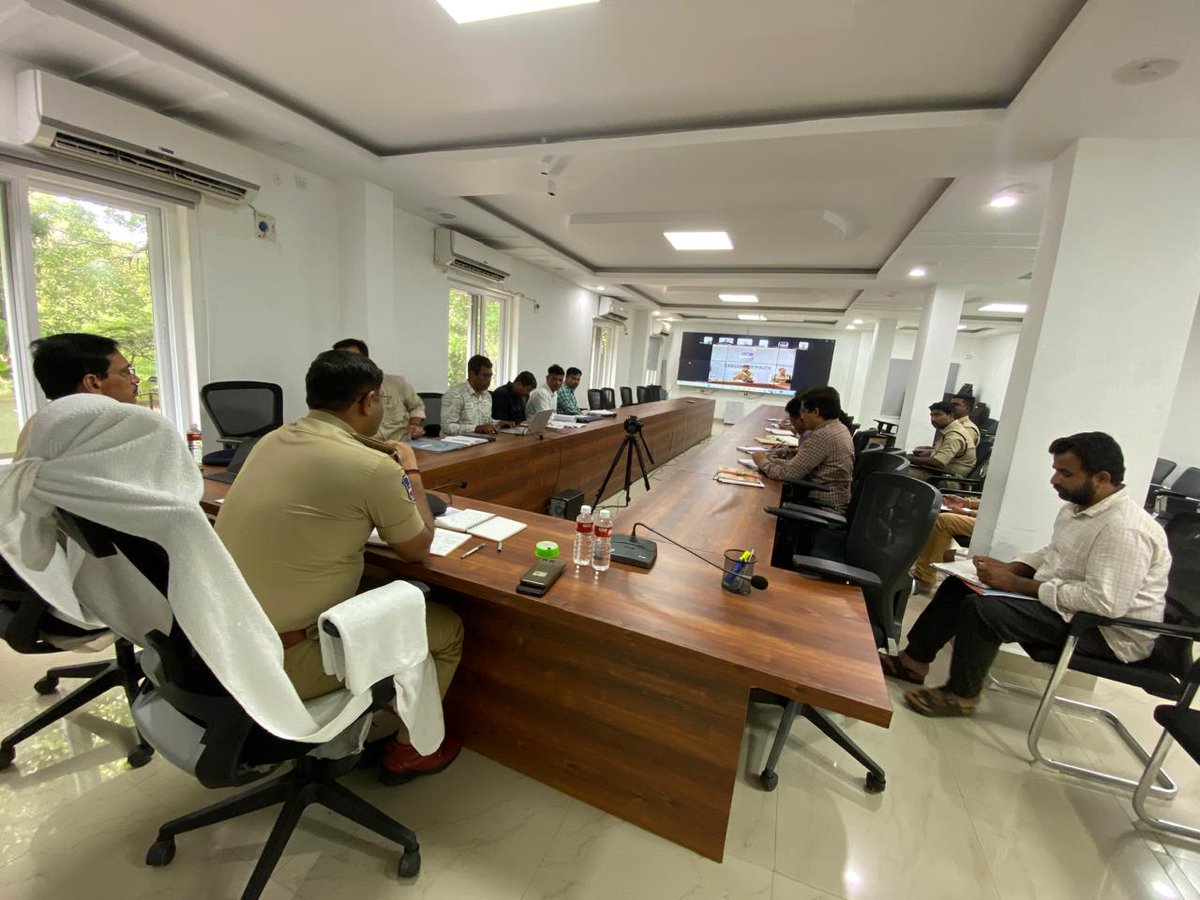 SP Sangareddy (@spsangareddy) on Twitter photo 📌 In view of upcoming local body elections:
✅ Police to stay alert & vigilant.
✅ SHOs to visit all polling locations/stations.
✅ Past troublemakers to be bound over.
✅ Police role vital in boosting public confidence.
🗣️ SP Paritosh Pankaj, IPS instructed officers in a VC. 📌 In view of upcoming local body elections:
✅ Police to stay alert & vigilant.
✅ SHOs to visit all polling locations/stations.
✅ Past troublemakers to be bound over.
✅ Police role vital in boosting public confidence.
🗣️ SP Paritosh Pankaj, IPS instructed officers in a VC.