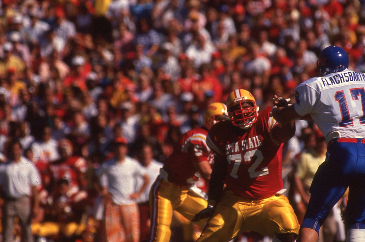 Having Gene Williams back in Ames last weekend was amazing. Williams was an All-American O-Lineman at ISU (1990) who started 65 games in a 9-year NFL career. He still loves his Cyclones!!