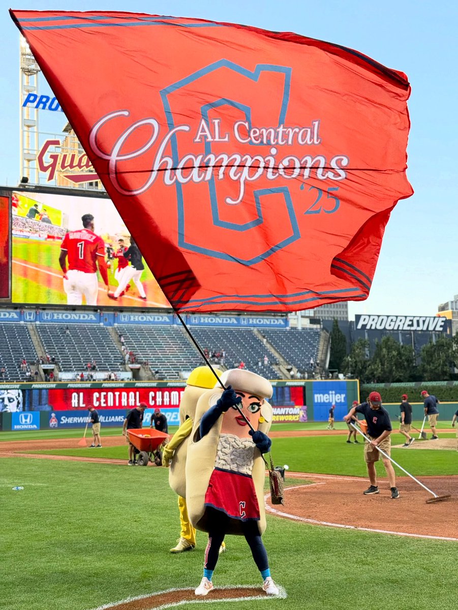 CleHotDogs's tweet photo. We’re here for a reason! https://t.co/9bkVVTSY4B