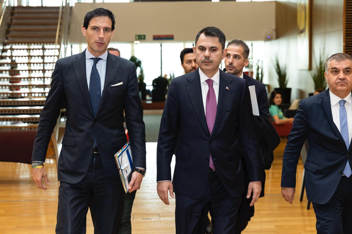 Very productive conversation on COP30 and NDCs with🇹🇷Minister <a href="/murat_kurum/">Murat KURUM</a> during the EU-Turkish High-Level Dialogue on Climate. 

Looking forward to advancing carbon pricing, adaptation, and cooperation on CBAM, plus exploring new opportunities including just transition.