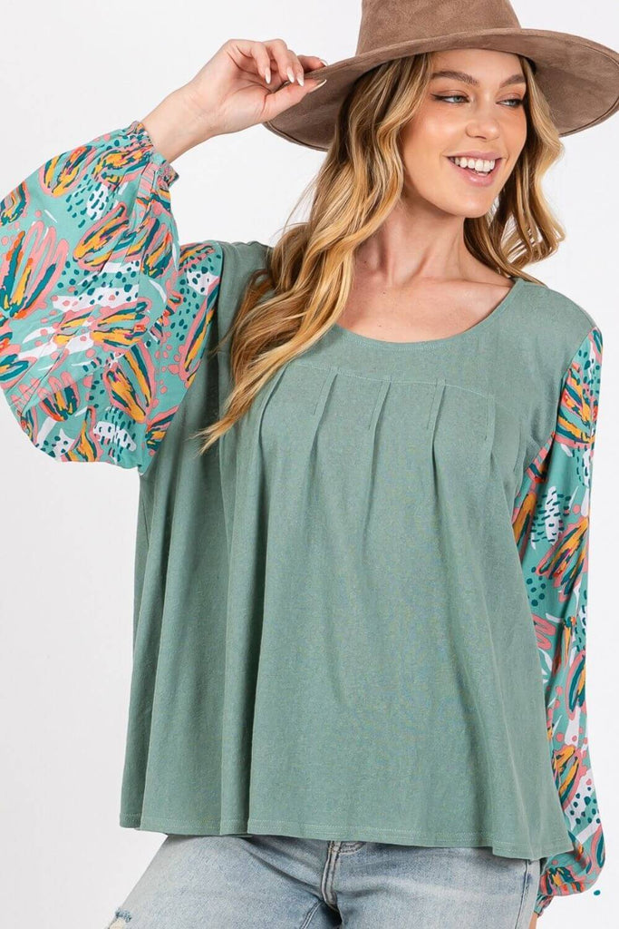 amomentofnow's tweet image. ✨ Fresh Arrival! Sage Green Ruched Round Neck Printed Bubble Sleeve Top only $ 45.00 ✨ Don’t wait 👉 shortlink.store/nn4cysv5hjkf via SAGE + FIG
#FreshArrival #InStyle #ShopTheLook #NewSeason