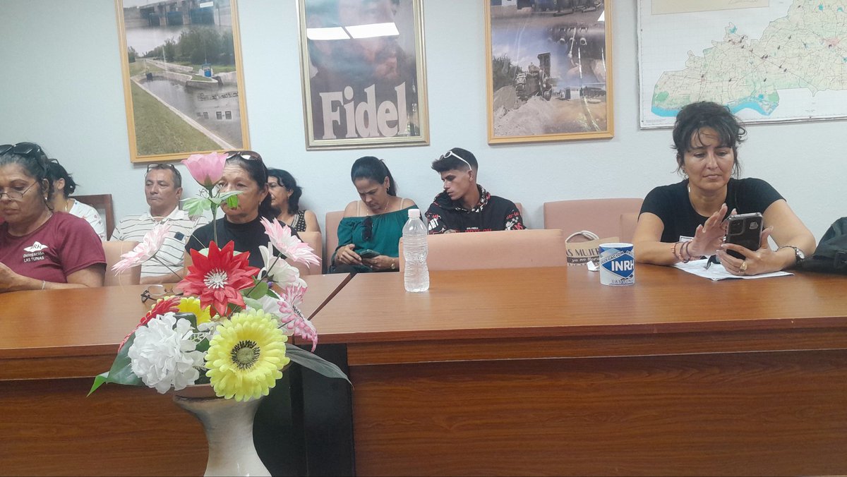 DirInvDprhltu's tweet photo. Se realiza matutino en nuestra Delegación, donde se evalúa las estrategias a seguir en los trabajos fundamentales.
#DPRHCuba
#DPRHLasTunas https://t.co/tDcb1Z60av