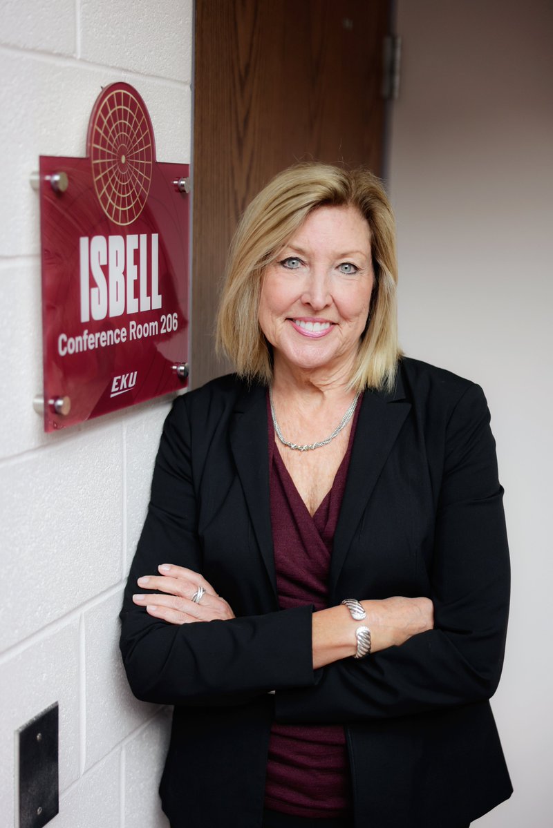 ekupresident's tweet image. #EKUGrad Jeri Isbell is opening doors for future business leaders with a transformational $500k gift to establish the Isbell Global Scholars Program. This new initiative will give #EKU Business students opportunities to study abroad, preparing them to thrive in a global economy.