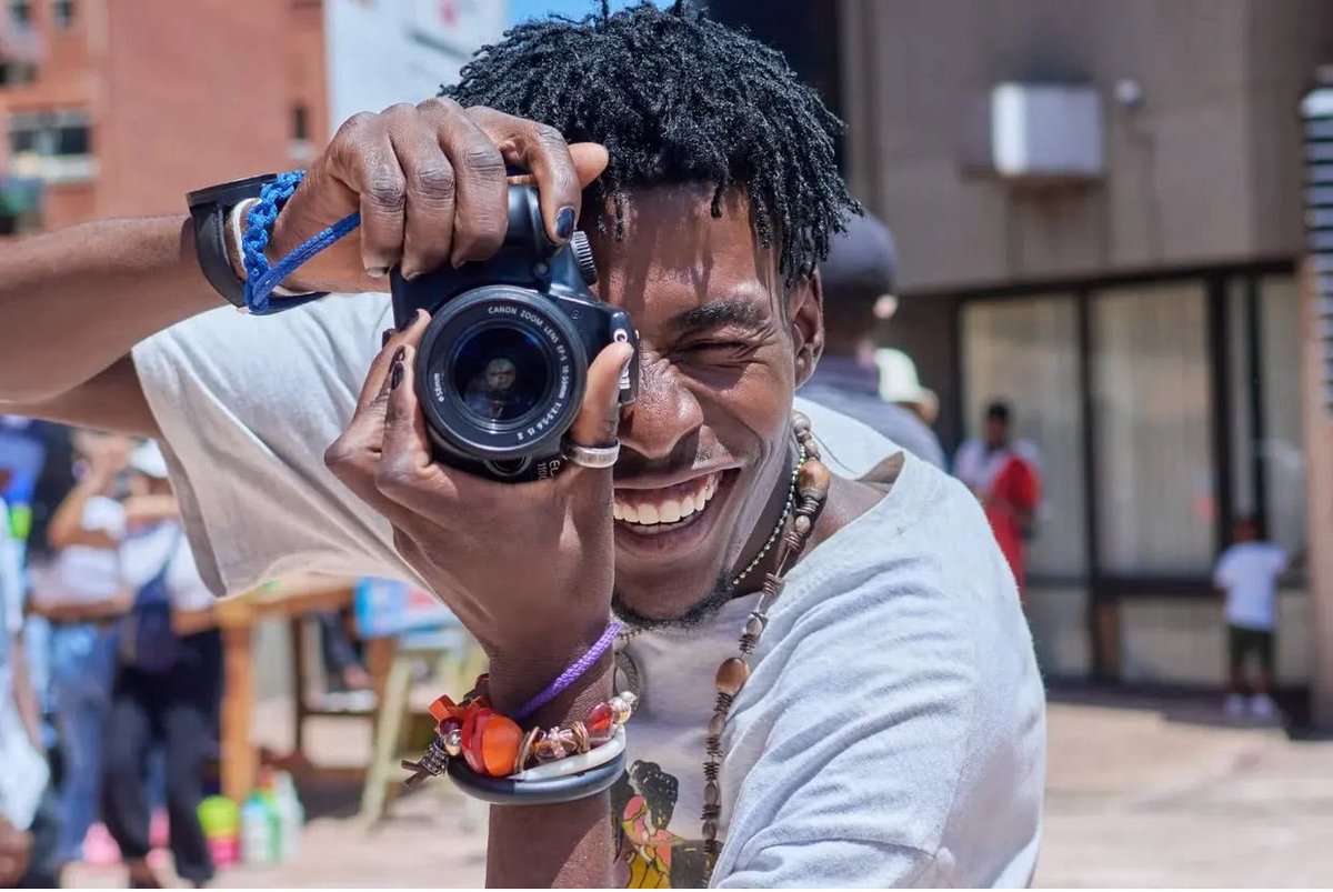 STREET CONNOISSEUR tweet media