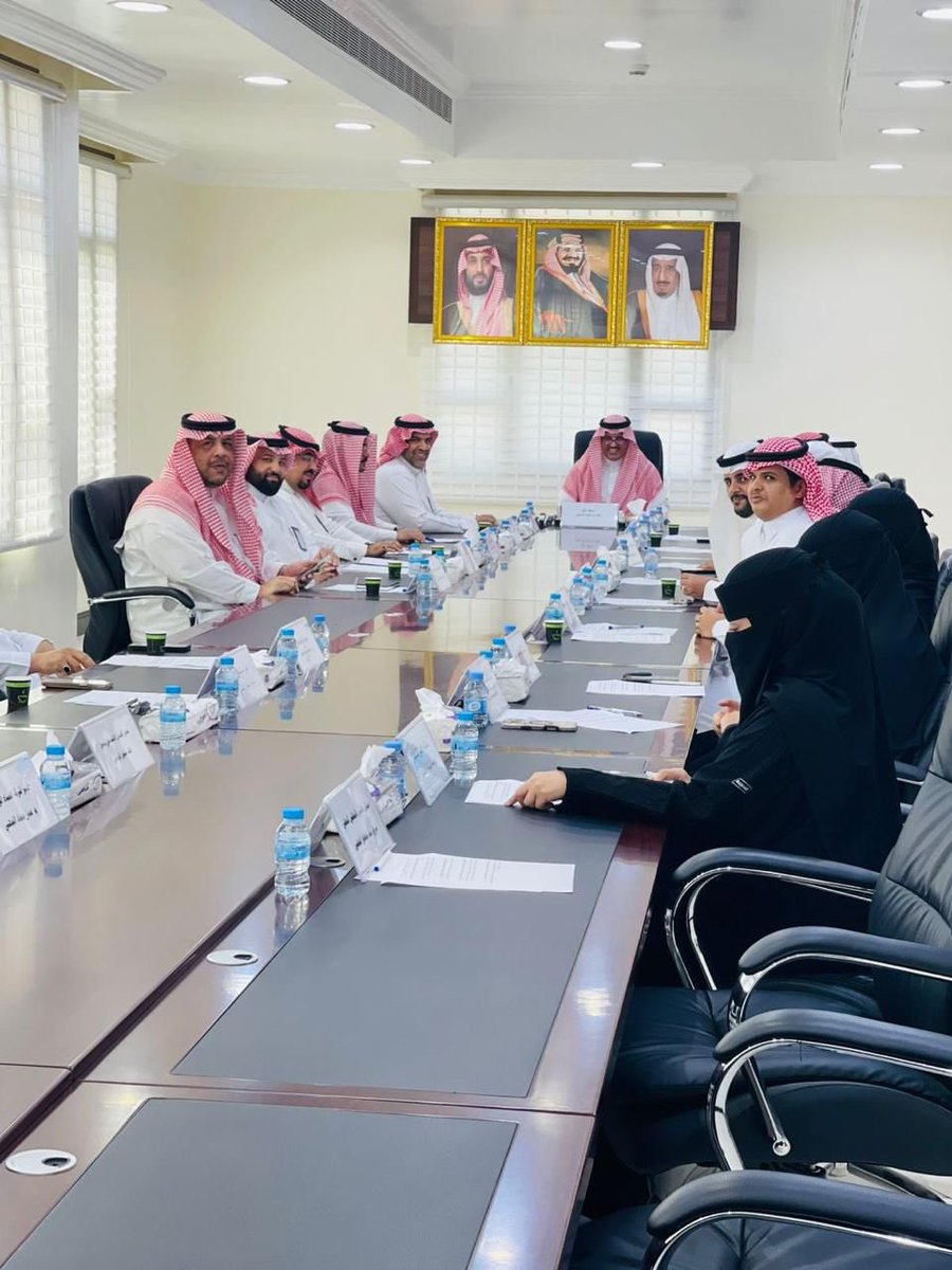 محافظ أملج يرأس اجتماع المجلس المحلي 
يوسف المرواني - املج
———-
عقد المجلس المحلي لمحافظة أملج اليوم جلسته برئاسة محافظ أملج نايف المريخي، وحضور أعضاء المجلس من مديري الإدارات الحكومية والأهالي, وذلك بقاعة الاجتماعات بمبنى المحافظة.
وناقش المجلس خلال الاجتماع عدداً من المواضيع