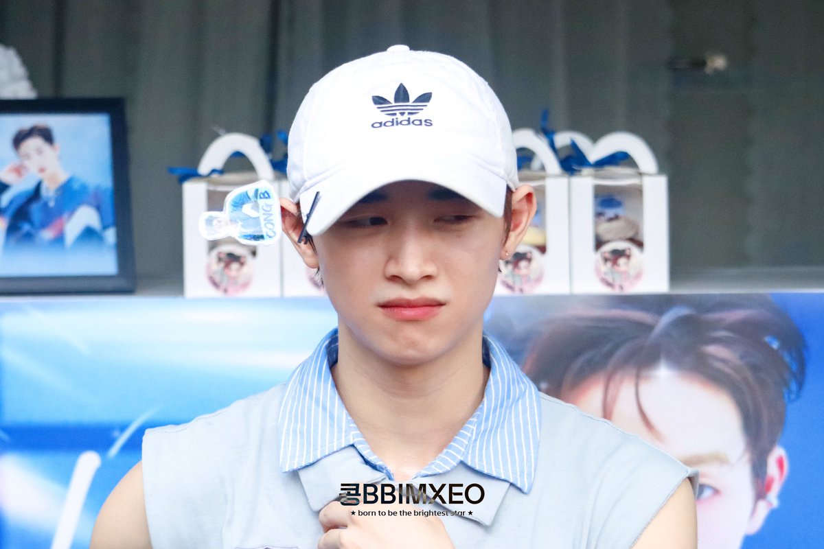bbimxeo's tweet photo. (251001) Check in Foodtruck <Livestage 3>

😾😾😾

#CONGB #AnhTraiSayHi #AnhTraiSayHi2025 https://t.co/tvvH5LqgWP
