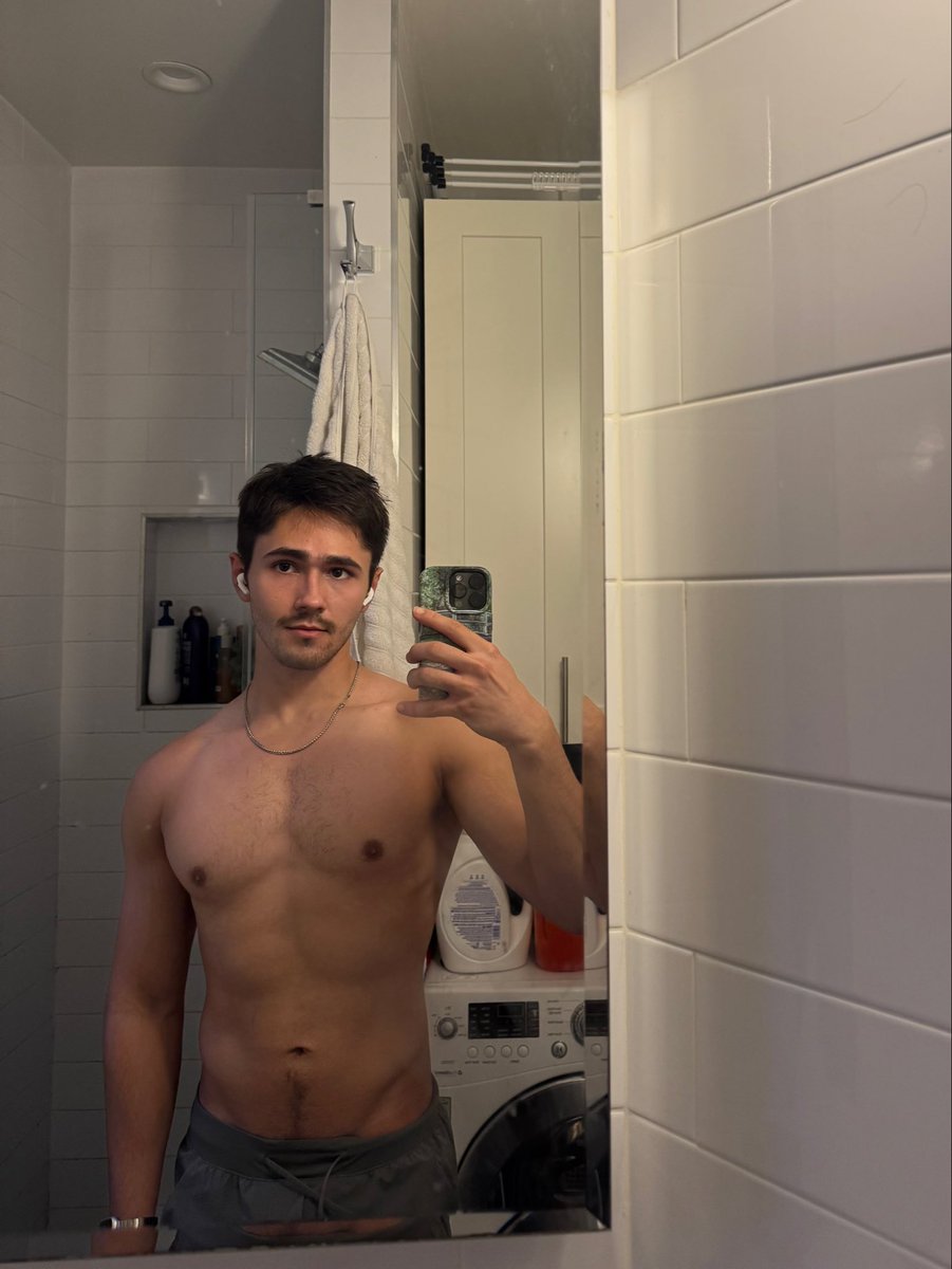 scotty__bb's tweet image. morning ignore my cray hair