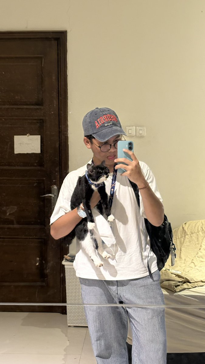 localhooman1's tweet photo. my lob🤍 https://t.co/HBpt4YWmmi
