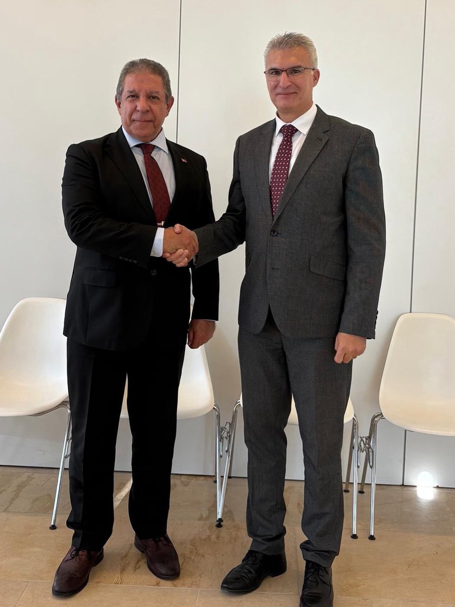 Malta-Türkiye Parlamentolararası Dostluk Grubu Başkanı Milletvekili Sayın Carmelo Abela’yı ziyaret ettik. Sıcak evsahipliği için teşekkür ederiz. 

Visited Hon. Carmelo Abela, Chairman of Malta-Türkiye Interparliamentary Frienship Group. Thank you for the warm hospitality.