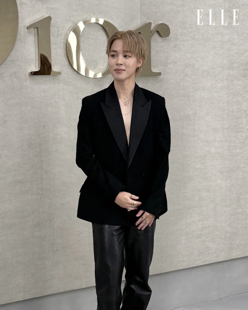 bylay718673's tweet photo. #JiminAtDiorFashionShow
FACE OF DIOR JIMIN
HUMAN DIOR JIMIN
DIOR GLOBAL AMBASSADOR JIMIN
#JiminxDior #DiorSS26 #PFW Dior 

#방탄소년단지민 #JIMIN #지민 #박지민 #JIMINLandMyanmar https://t.co/SE9TAaL59f