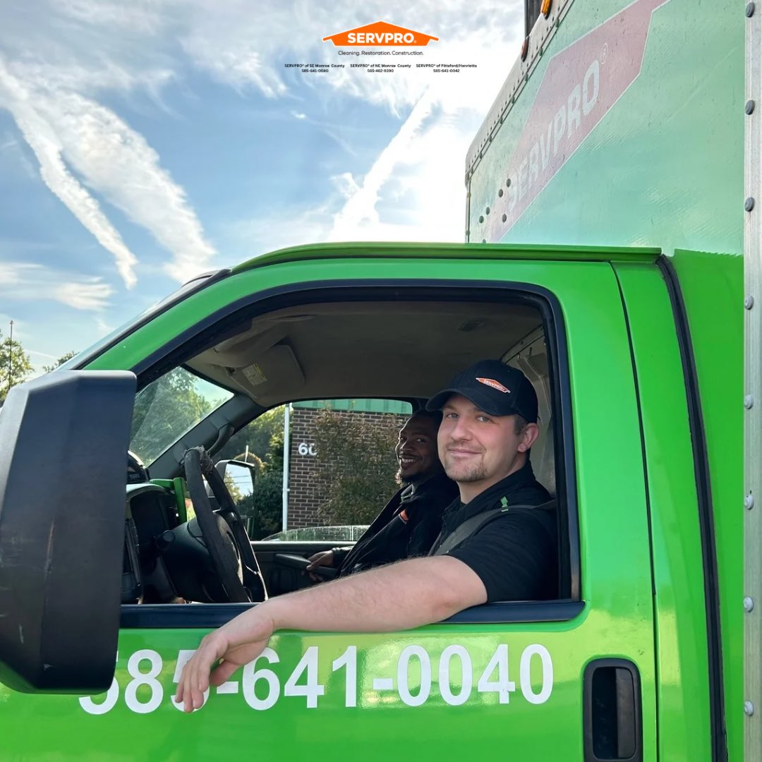 Service with a smile! 😄

#servpro #cleaning #restoration #construction #likeitneverevenhappened #wegotyou #heretohelp #happyoctober #rochesterny #rocny #supportlocal