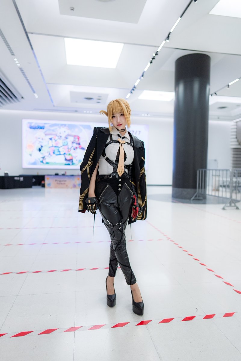 CosplaysNaT's tweet image. Zenless Zone Zero: Evelyn Chevalier
Cosplayer: Petchจะยุ่ง - 余月令  

Full Video that I took at the event: youtu.be/D6OBaUrL97U

Any tip will help a lot.
ko-fi.com/cosplaysnat

#cosplay #hoyofest #hoyofest2025 #hoyoverse #zzzero #zenlesszonezero #zenlesszone #evelyn