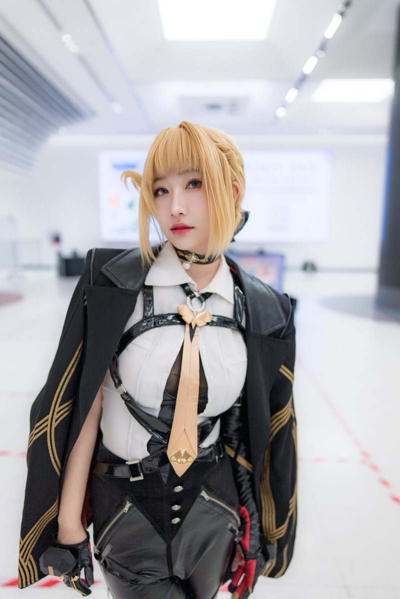 CosplaysNaT's tweet image. Zenless Zone Zero: Evelyn Chevalier
Cosplayer: Petchจะยุ่ง - 余月令  

Full Video that I took at the event: youtu.be/D6OBaUrL97U

Any tip will help a lot.
ko-fi.com/cosplaysnat

#cosplay #hoyofest #hoyofest2025 #hoyoverse #zzzero #zenlesszonezero #zenlesszone #evelyn