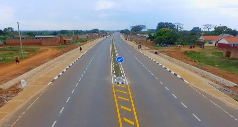 briansimpo's tweet photo. Protecting the Gains

Upgrading of Tirinyi- Pallisa- Kumi and Pallisa- Kamonkoli Road. More than 67 km. 
#ProtectingTheGains https://t.co/b1QxmoCax5