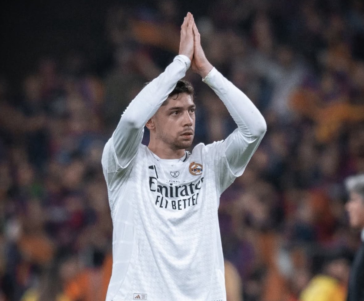 🚨🚨🚨🚨🚨🗣️ فالفيردي:

يمكن أن يُقال عني الكثير، لكن تحت أي ظرف من الظروف لا يمكن القول إنني رفضت اللعب. 

لقد أعطيت كل شيء وأكثر لهذا النادي، لعبت وأنا مكسور، مصاب، ولم أشتكِ أبدًا أو أطلب راحة.