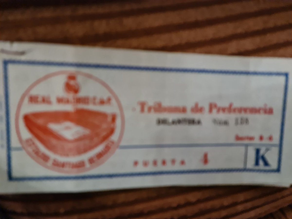 SpainGary's tweet image. 45 years ago today Limerick FC walked out in the Bernabeu to face Real Madrid in the European Cup.  We lost 5-1 with Des Kennedy scoring home and away.  Great days.