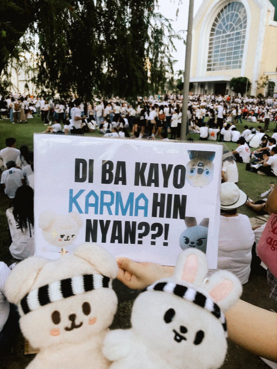 porangporanghae's tweet photo. skzoos anti corruption! 🐰🐶 https://t.co/kr3M0JMVVA