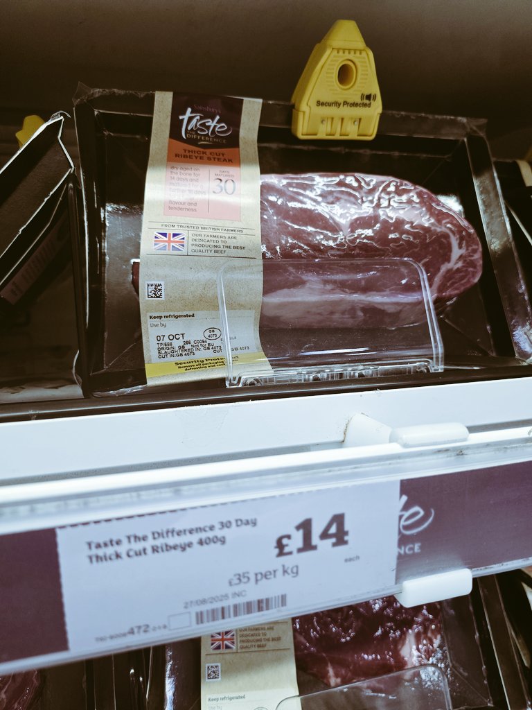 𝐋𝐞𝐞 𝐉𝐚𝐫𝐯𝐢𝐬 tweet media