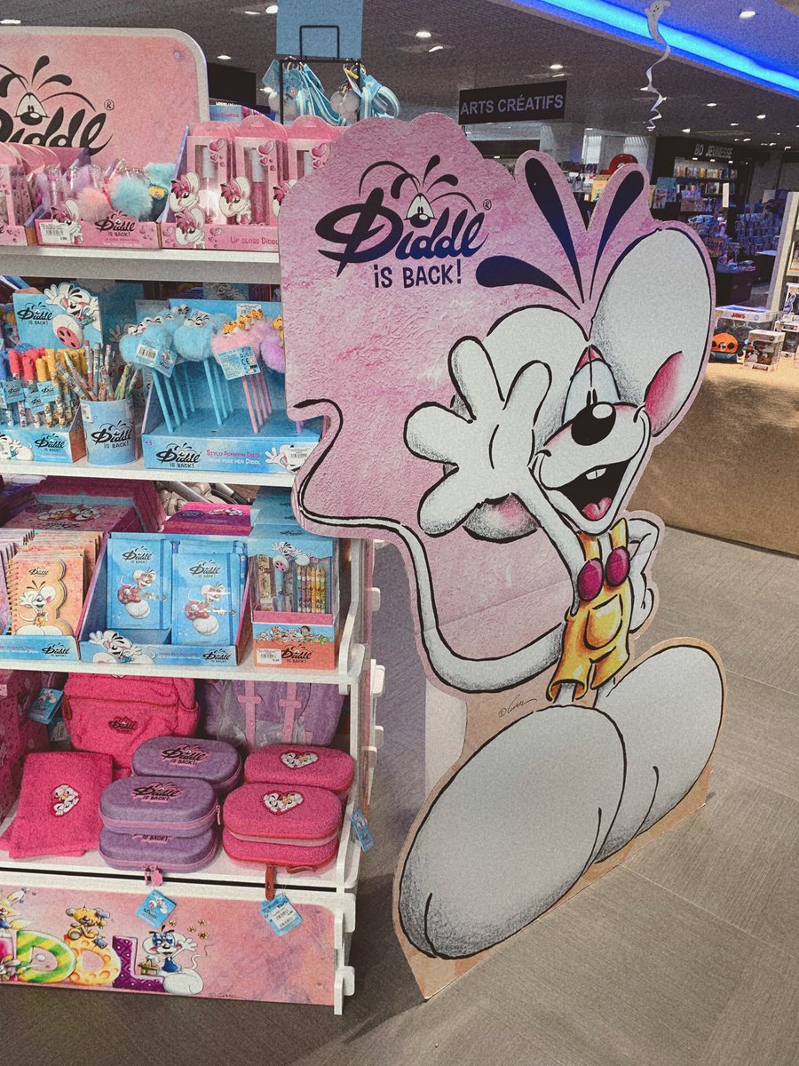 lesbianette's tweet photo. diddl is back!!!!!!! 🐭💗 https://t.co/XQnyoYVRgJ