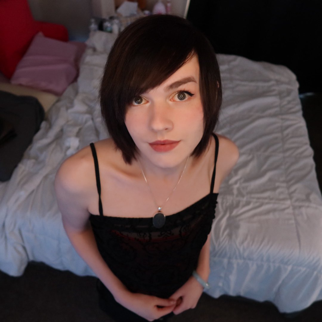 My outfit last night! I got mistaken for a girl a lot 

#femboy #feminineboy #egirl #cuteboy