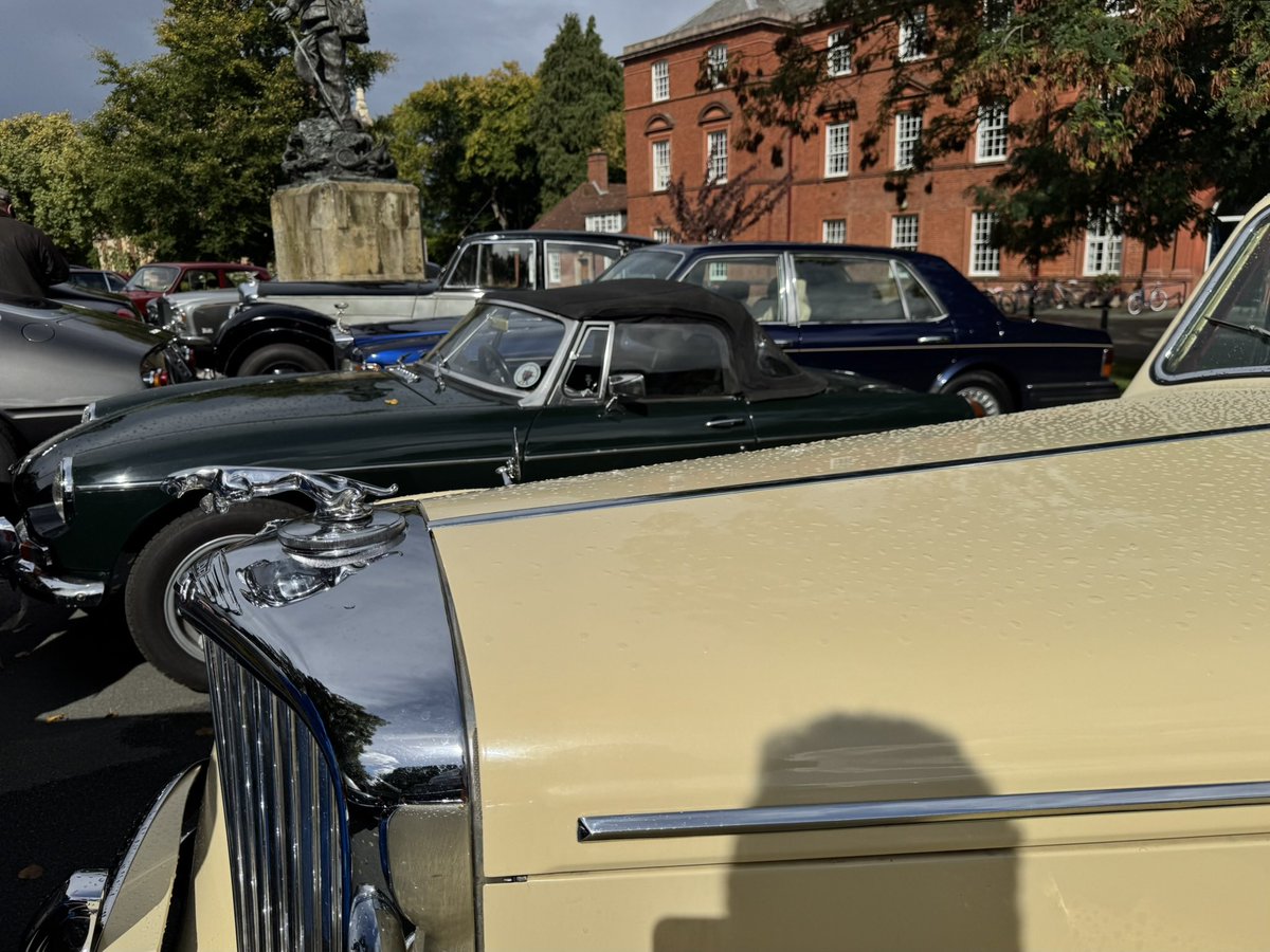 Simon Frew tweet media