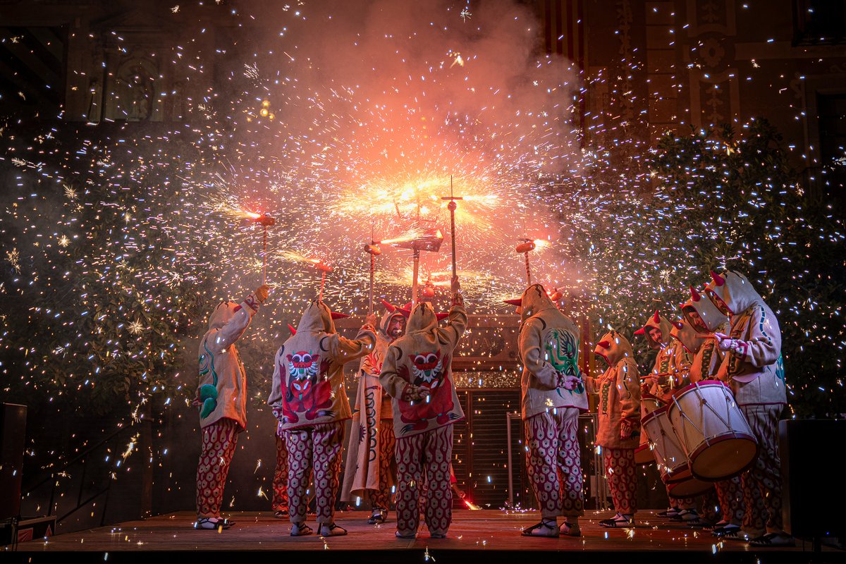 El 29 de setembre vam celebrar Sant Miquel, patró dels revenedors. Un any més, la plaça del Pi es va omplir per commemorar la història de l'entitat, mantenint viva una de les tradicions més importants de la confraria.

Volem agrair a totes les persones que ens vau acompanyar ❤️