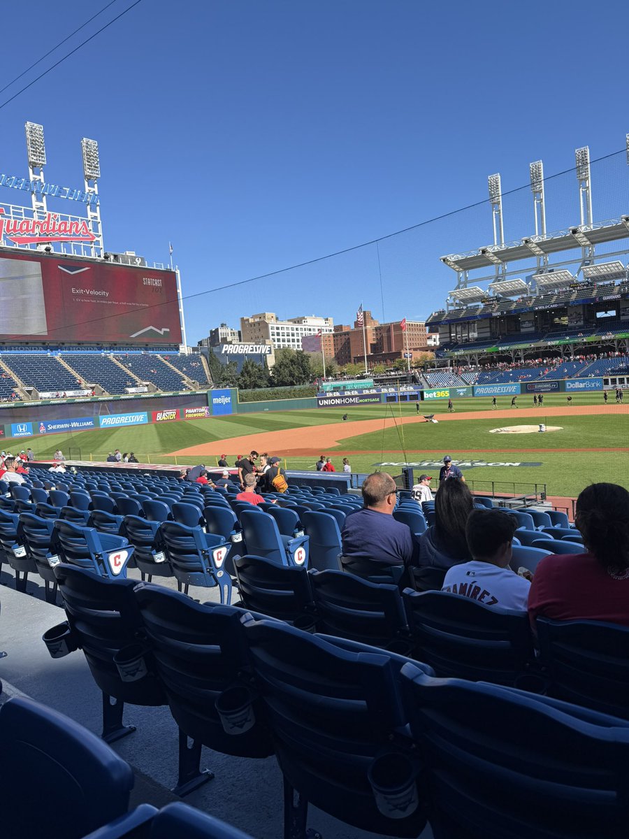 Taylore Baker tweet media