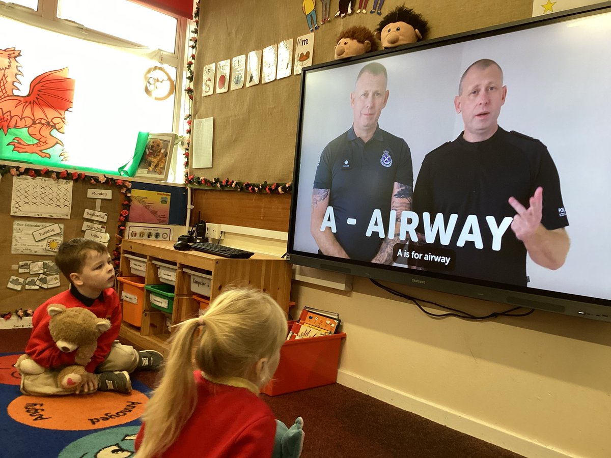 Dosbarth Mrs Carr tweet media