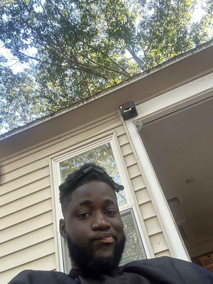 Mojomuted's tweet photo. Fuck if new look https://t.co/BxIosBskaD