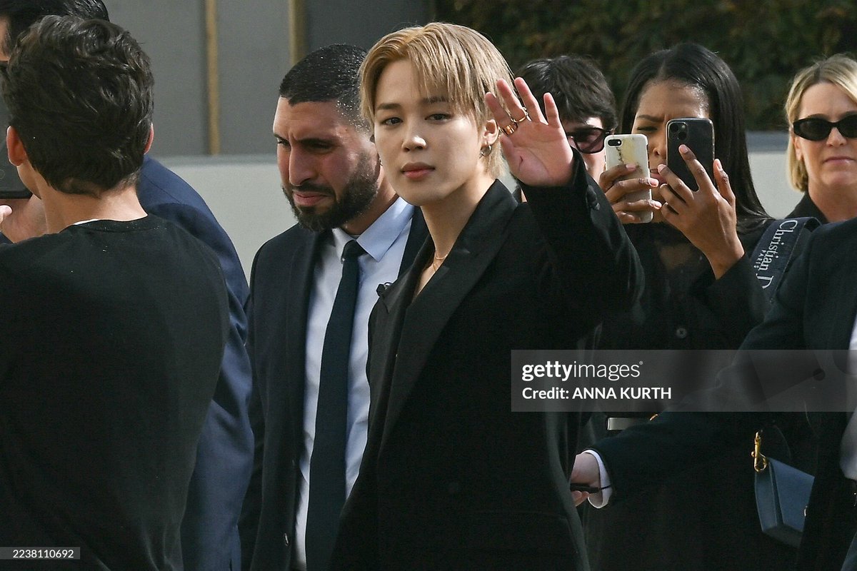 italianarmyfam_'s tweet photo. PARK JIMIN SIGNORI!! IL PRINCIPE!! THE MAIN EVENT!! 

DIOR GLOBAL AMBASSADOR JIMIN 
JIMIN AT PARIS FASHION WEEK
#JiminxDior #DiorSS26 #PFW https://t.co/rqV6QWw1Jl