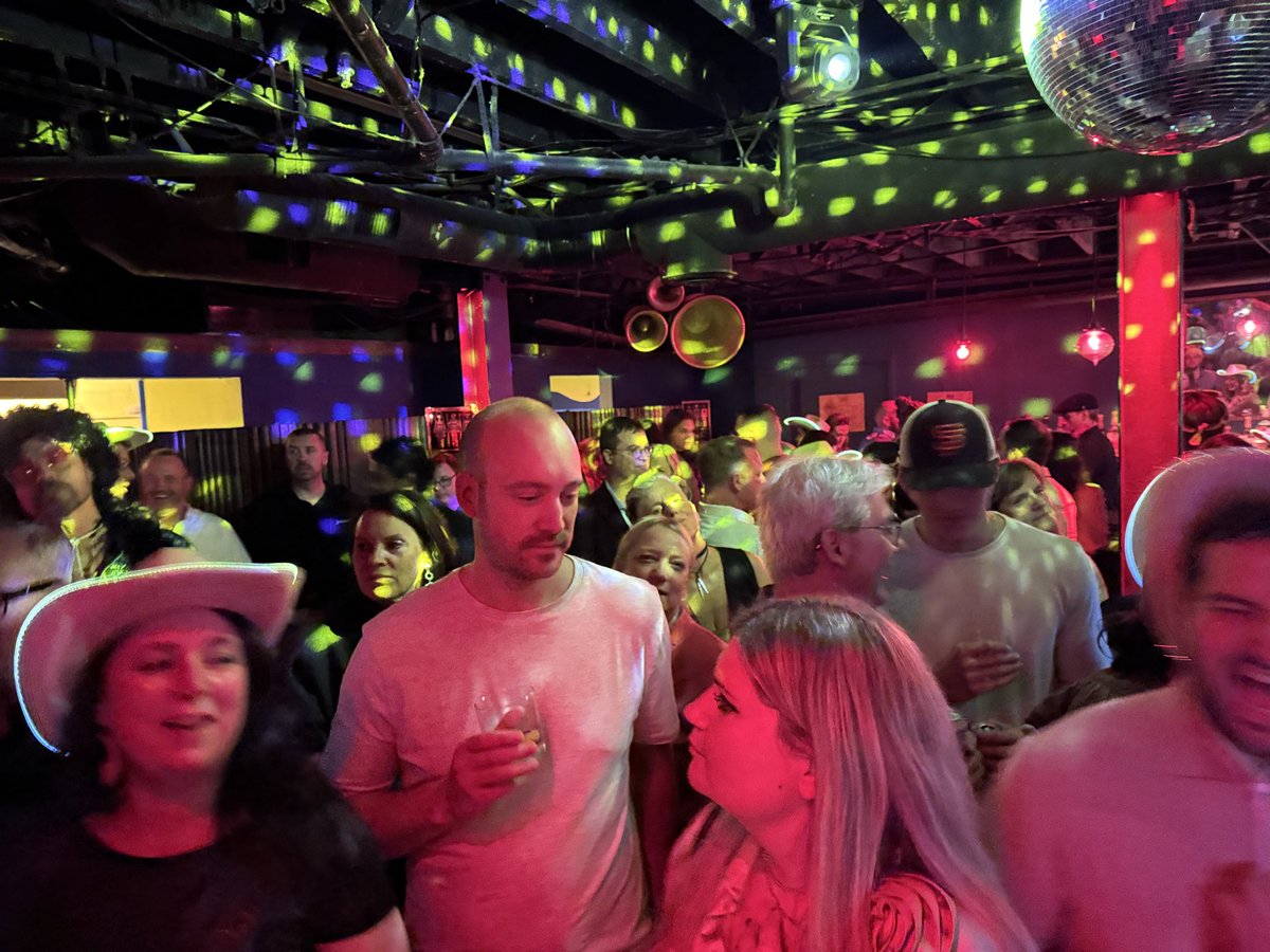 DigiaimoRon's tweet photo. Awesome @ASRT Foundation and @Radiating_Hope party 🎉 👍🏻 both great causes and tons of fun.  Great job on the vocals and band @j_luh Dr Join Luh.  Your crew made it even more fun! https://t.co/L8rPWR9N27