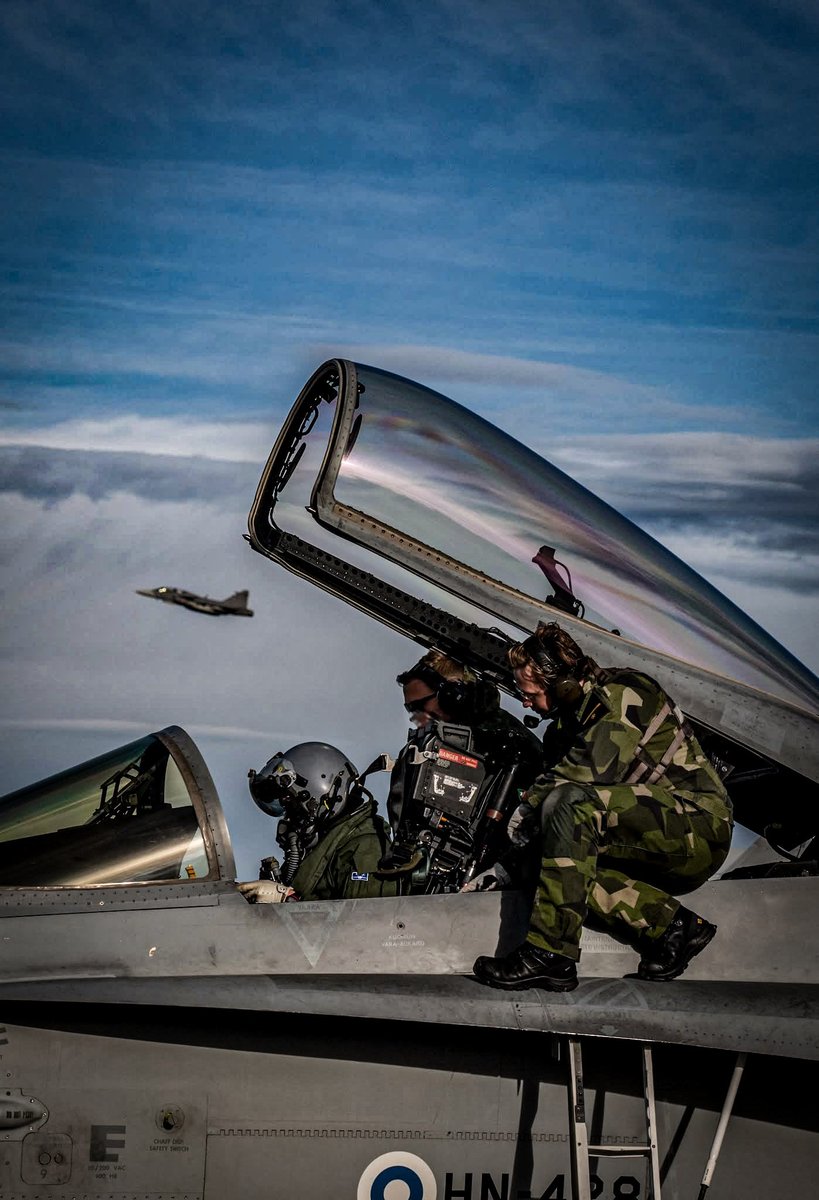 Allies honed skills in Finland 🇫🇮

50 aircraft and 1,200 personnel exercised together and demonstrated that NATO is ready, willing and able to defend every Ally

🔗 ac.nato.int/archive/2025-2…