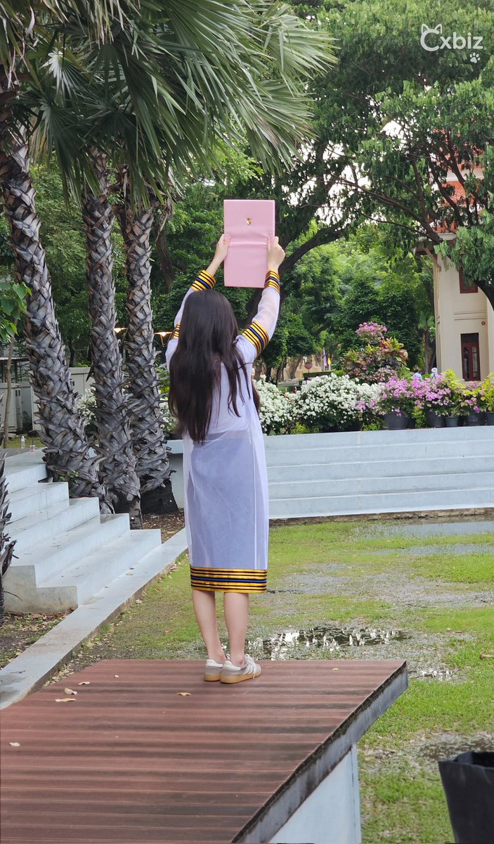 PloyGirlFreen08's tweet image. ดีใจนำเด้ออ้ายเก่งคักอิหลี ผู้บ่าวเกียรตินิยมอันดับ 1 พุ่นแหล่ววว เก่งคัก เก่งที่สุดเลย

CELEBRATE FAY GRADUATION DAY
#FayGraduationDay