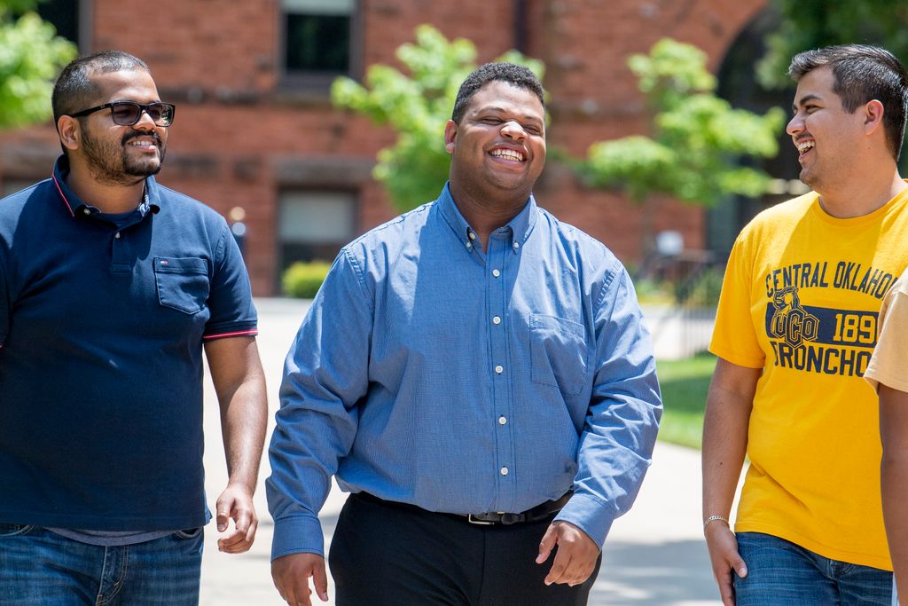 ucolibrary's tweet image. Our Misinformation workshop is TODAY in library room 226 or through Zoom! Join us at 10 a.m. or 5 p.m. to learn how you can avoid misinformation!

🔗 Zoom link: library.uco.edu/workshop-zoom

#UCOLibrary #LibraryWorkshop