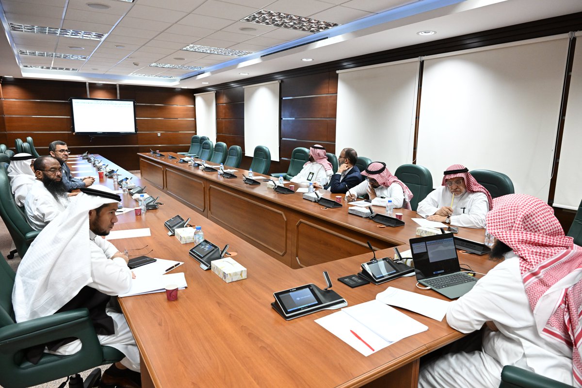 KAU_Events's tweet photo. أقام معهد الاقتصاد الإسلامي بـ #جامعة_الملك_عبدالعزيز لقاءً علمياً ضمن سلسلة حوارات الأربعاء بعنوان:
"إنما الأعمال بالنيات" واجتناب نية الربا، تناول اللقاء ضوابط النية وأثرها في المعاملات المالية، والفرق بين الحلال والحرام.

#حوارات_الأربعاء #الاقتصاد_الإسلامي https://t.co/ps2ZSQu0pC