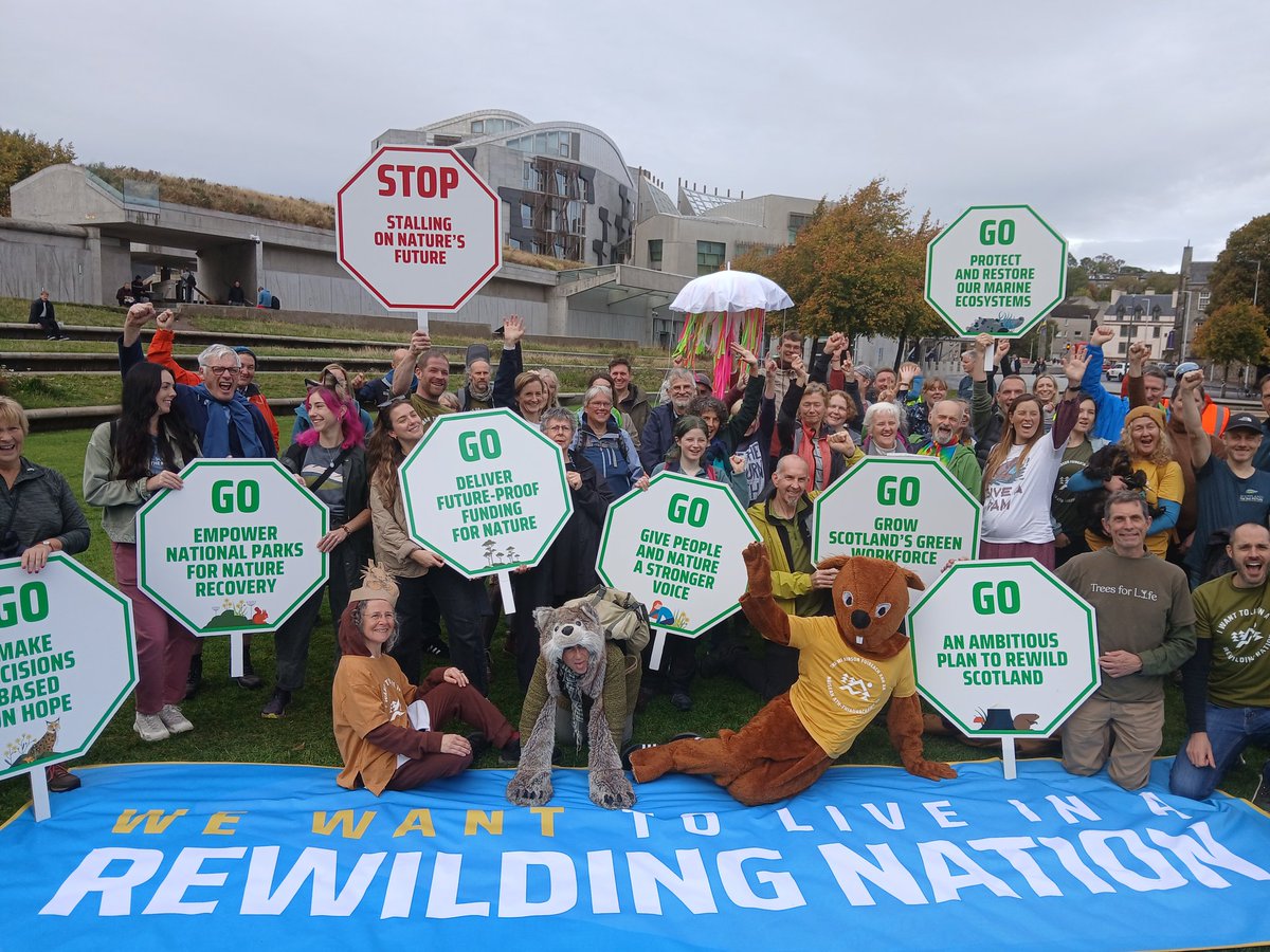 Huge thanks to all who stood with us today to tell politicians: barriers to rewilding must STOP 🚫 Solutions must GO! ✅ #RewildingNation #GreenMeansGo