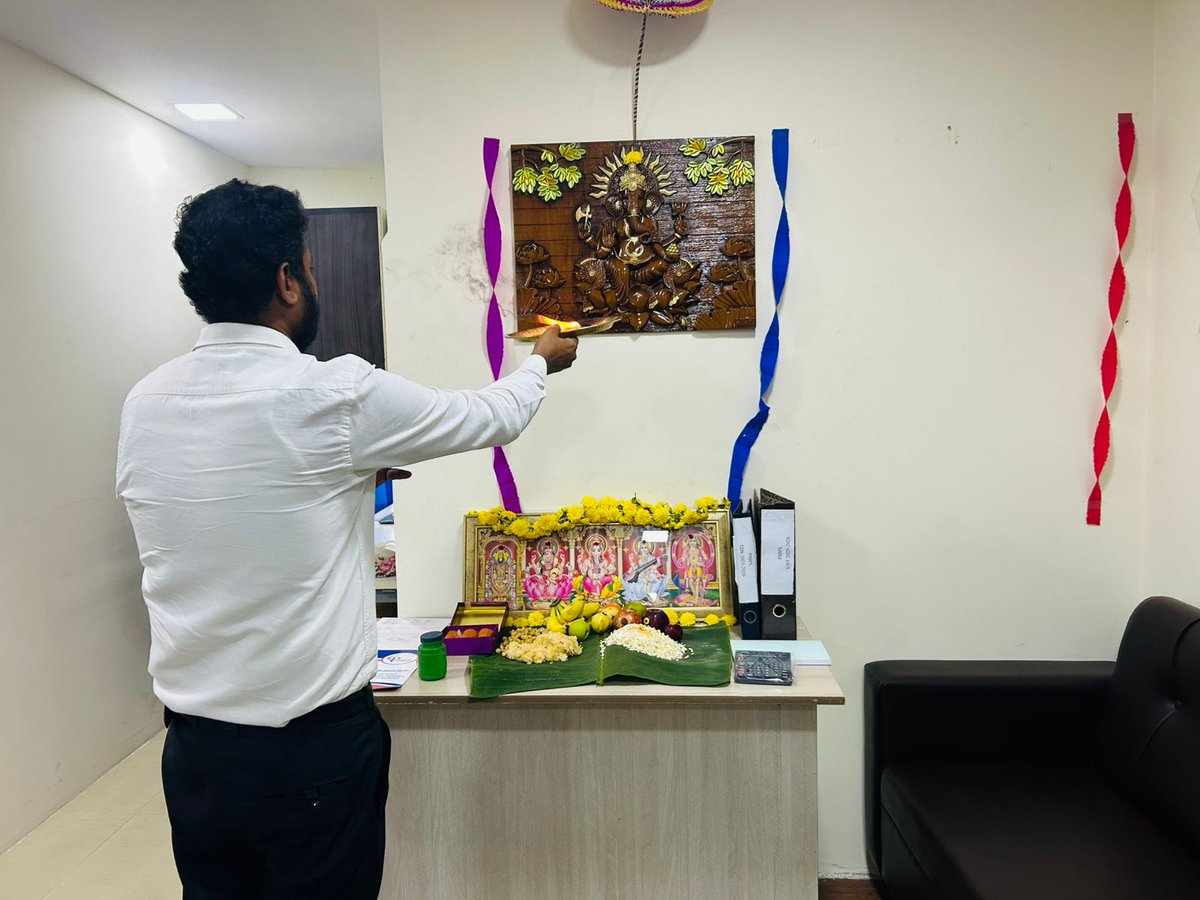 pulsecue's tweet image. Ayudha pooja celebration at @pulsecue  Head Office ✨💐

@ishopinnokaiz  @innokaiz @tndwwa @METROPEOPLENEWS 

#pulsecueinsurance  #pulsecue #carinsurance #motorinsurance #carinsurancepolicy #motorinsurance #autoinsurance #lifeinsurance #generalinsurance #healthinsurance