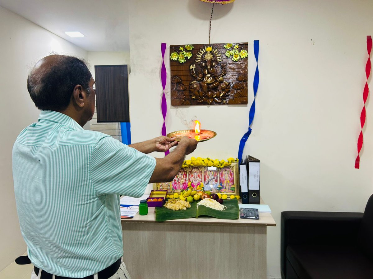 pulsecue's tweet image. Ayudha pooja celebration at @pulsecue  Head Office ✨💐

@ishopinnokaiz  @innokaiz @tndwwa @METROPEOPLENEWS 

#pulsecueinsurance  #pulsecue #carinsurance #motorinsurance #carinsurancepolicy #motorinsurance #autoinsurance #lifeinsurance #generalinsurance #healthinsurance