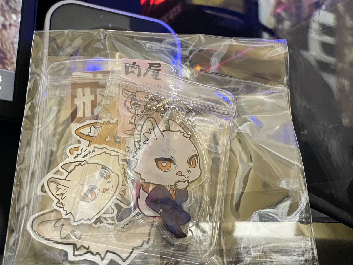 先日の撮影会 #ゆる～くいこ～ぜ
でひと足お先にいただきました🥹🥹🥹

突然のサプライズでびっくり仰天、大声上げてしまった😇
トリアノン合同展に自分は行けませんが、ぜひお手に取っていただけると幸いです！！あまさわ先生、いつも本当にありがとうございます！！🙇‍♂️✨