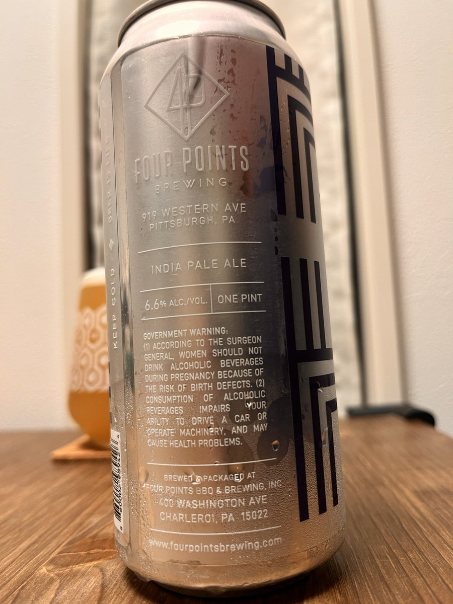 beer_telling's tweet image. 目指したのは度数はレギュラーIPA、でもDIPAの様なサチる程のホップ。基のフラッグシップにホップを純増というね。
めちゃくちゃにダンクな香りが広がる、苦味もかなり強くて、まあ確かにホップが強烈だわ。オレンジはちょいと引きに。めちゃ美味いわこれまた。
#クラフトビール #FourPoints