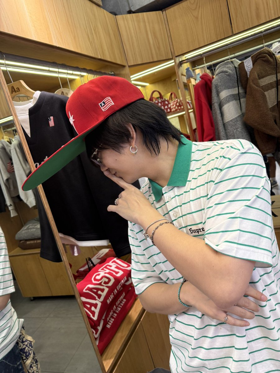 ฮายยยย สวัสดีเดือนตุลา 🍂💙
ขอให้เดือนใหม่นี้เต็มไปด้วยความสุข ความอบอุ่น และกำลังใจดีๆ
ไม่ว่าจะเจอเรื่องอะไร ขอให้ผ่านไปได้อย่างเข้มแข็งนะครับ ✨ ขอให้เป็นเดือนที่ใจดีกับทุกๆคนและเป็นเดือนที่เราได้เจอพี่บิวเรื่อยๆมีความทรงจำด้วยกันเยอะๆเนอะๆ  

~เมนูวันนี้ขอเสนอ ปากเป็ดทอด💙✨