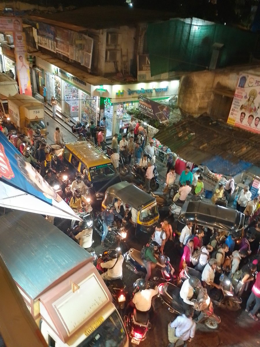 Vaibhav (@vaibhav74549176) on Twitter photo <a href="/MTPHereToHelp/">Mumbai Traffic Police</a>
<a href="/MTPHereToHelp/">Mumbai Traffic Police</a>
<a href="/CMOMaharashtra/">CMO Maharashtra</a> <a href="/bbcnewsmarathi/">BBC News Marathi</a> <a href="/lokmat/">Lokmat</a>
पोलिसांनी तातडीने दखल घ्यावी.
पुष्पा पार्क मालाड पूर्व ( द्रुतगती मार्ग खाली ) <a href="/MTPHereToHelp/">Mumbai Traffic Police</a>
<a href="/MTPHereToHelp/">Mumbai Traffic Police</a>
<a href="/CMOMaharashtra/">CMO Maharashtra</a> <a href="/bbcnewsmarathi/">BBC News Marathi</a> <a href="/lokmat/">Lokmat</a>
पोलिसांनी तातडीने दखल घ्यावी.
पुष्पा पार्क मालाड पूर्व ( द्रुतगती मार्ग खाली )