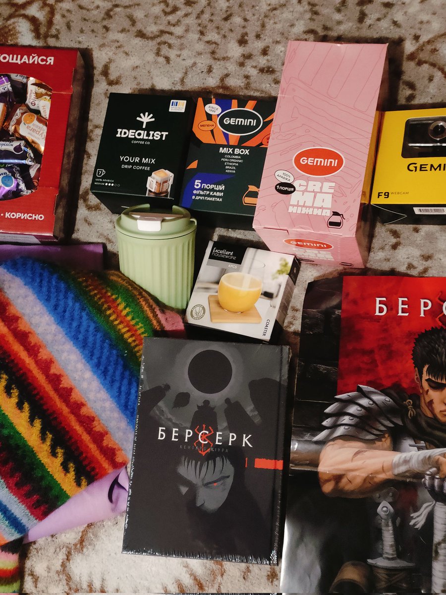 yonabeef's tweet image. Сьогодні в мене день народження!!! 
Дякую велике коханій @prepaskudno за ці чудові подарунки та ігри:3
Дуже тебе люблю 
💖💖💖💗💖💗💖