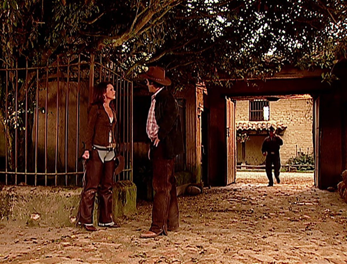PasdeGavilanes's tweet photo. #PasiónDeGavilanes #PDG83 Fernando decide guardarse la información por el momento hasta que pueda sacarle provecho. https://t.co/OHUf1PzZgE