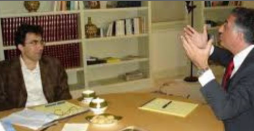 kshahrooz's tweet image. 🚨1/4 So it appears that Erfan Qaneei Fard (@EQfard), one of the loudest pro-@PahlaviReza voices, ended up in ICE custody and was recently sent back to Iran.  
It is alleged that he snuck into the US via Mexico where he, a trusted regime figure (see photo with Mohsen Rezaie,…